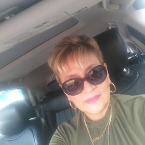 Meet your Posher, Lixy